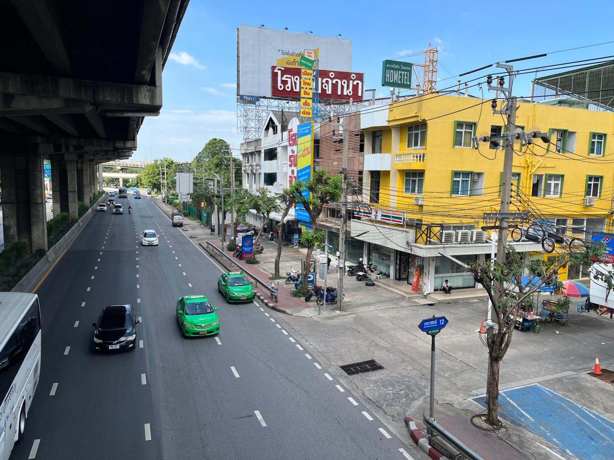 Dao Jaras Fah Hometel ดาวจรัสฟ้าโฮมเทล 曼谷 外观 照片